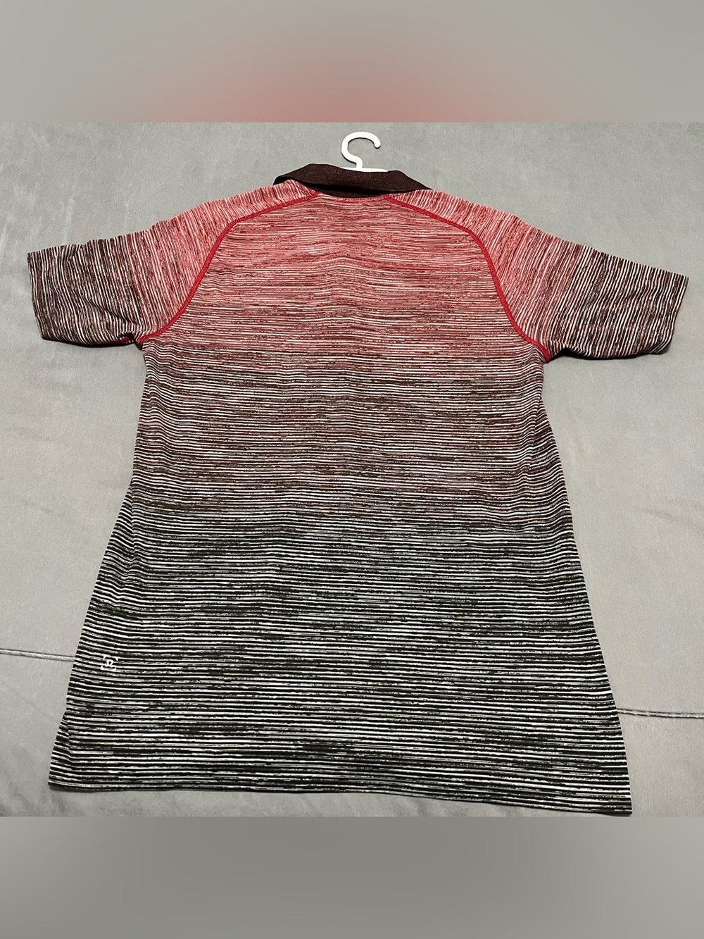 Lululemon Metal Vent Tech Polo, mens size M - Picture 4 of 8